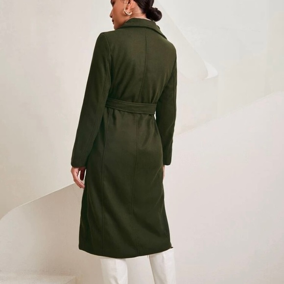 Wool jacket. It was too long for me and for reference I am 5ft. - Picture 5 of 5